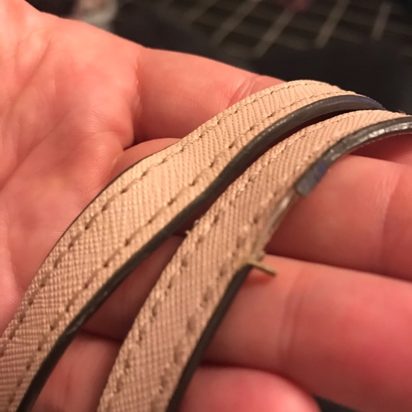 Micheal Kors tote - Picture 5 of 5